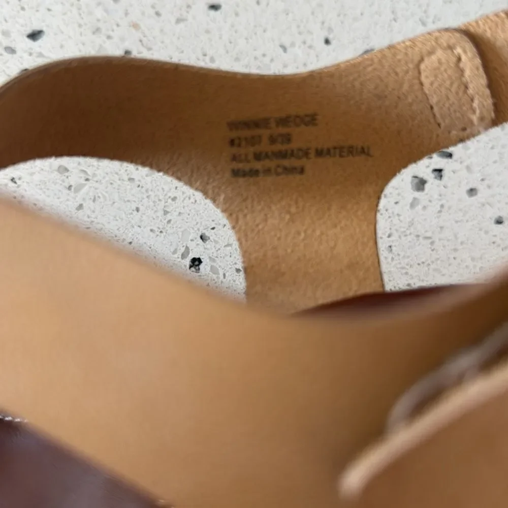 Seven7 Winnie Wedge Cork Natural Tan Vegan Leather Heeled Sandals Shoes size 9